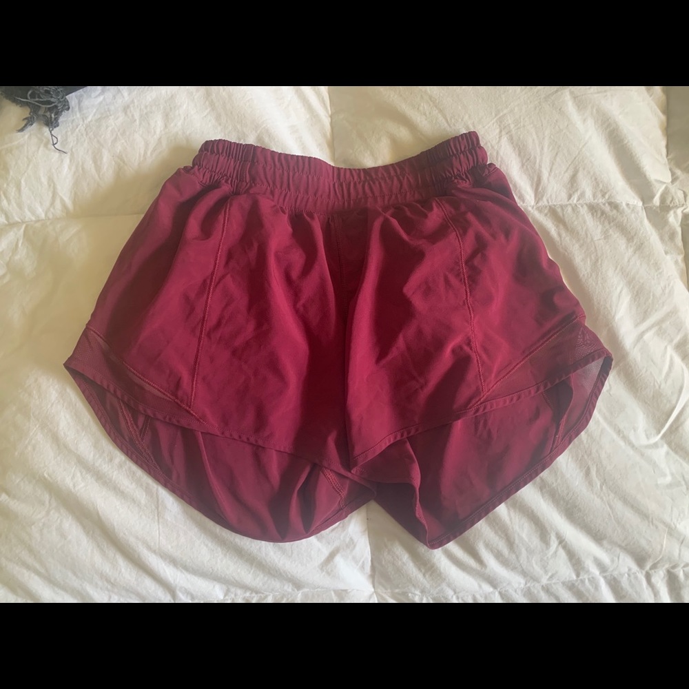 Lululemon Hotty Hot Short 4”